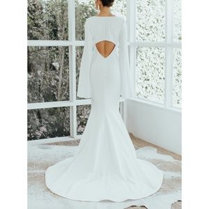 NWOT Noel and Jean by Katie May Heiress Slit Long Sleeve Mermaid Gown, Smal